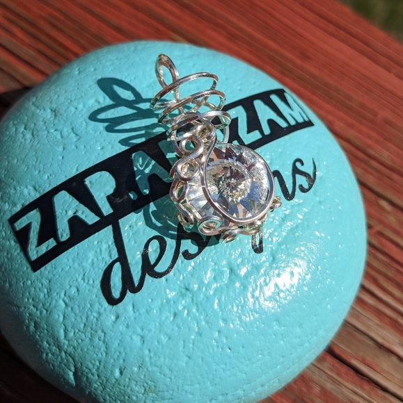 .925 Sterling Silver Crescent Moon Pendant Sparkly Artisan Spiral Beautiful - Picture 4 of 17